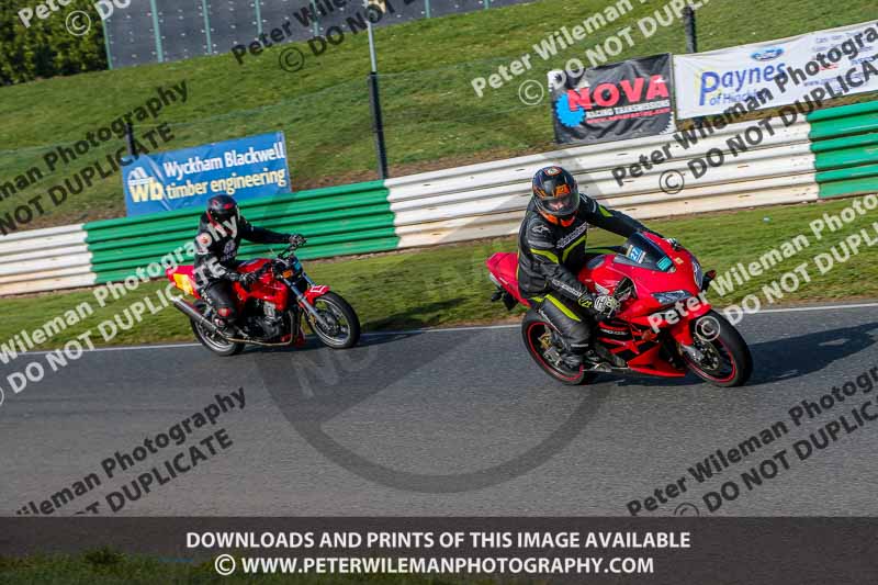 PJM Wedding Photography;enduro digital images;event digital images;eventdigitalimages;mallory park;mallory park photographs;mallory park trackday;mallory park trackday photographs;no limits trackdays;peter wileman photography;racing digital images;trackday digital images;trackday photos